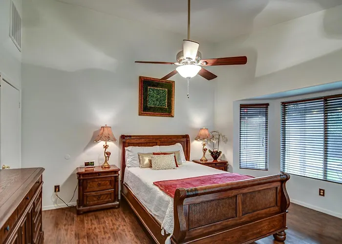 Route 66 Oasis In Downtown With Heated Pool & Mini Golf Holiday home Gilbert