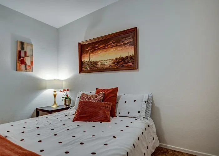 Route 66 Oasis In Downtown With Heated Pool & Mini Golf Holiday home *