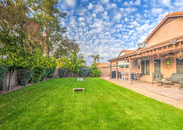 Route 66 Oasis In Downtown With Heated Pool & Mini Golf Holiday home