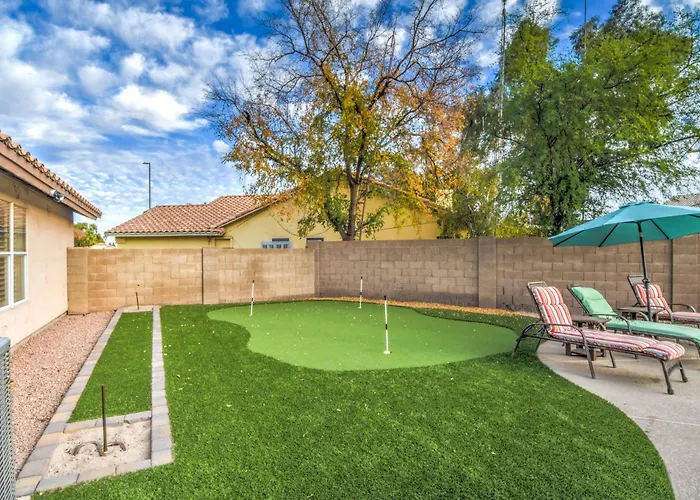 Route 66 Oasis In Downtown With Heated Pool & Mini Golf Holiday home *