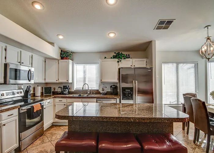 Holiday home Route 66 Oasis In Downtown With Heated Pool & Mini Golf *