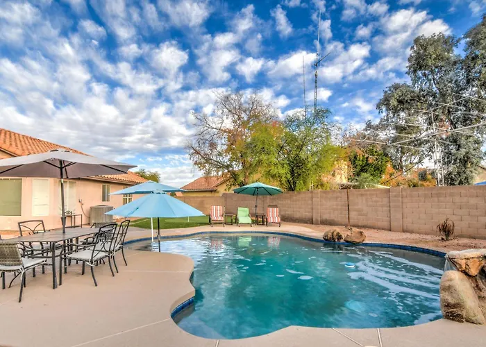 Route 66 Oasis In Downtown With Heated Pool & Mini Golf Holiday home