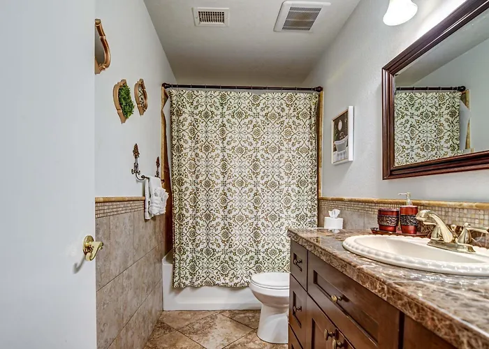Route 66 Oasis In Downtown With Heated Pool & Mini Golf *