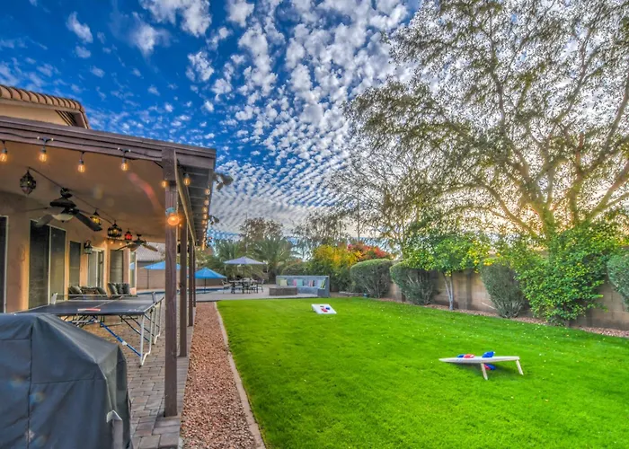 Route 66 Oasis In Downtown With Heated Pool & Mini Golf Holiday home