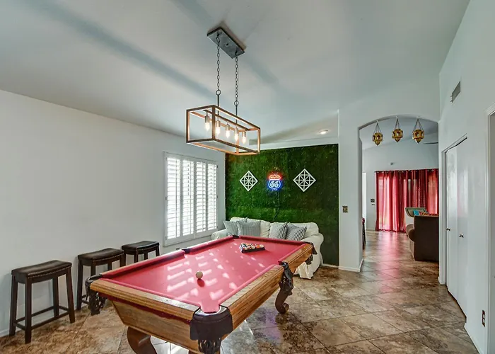 Holiday home Route 66 Oasis In Downtown With Heated Pool & Mini Golf