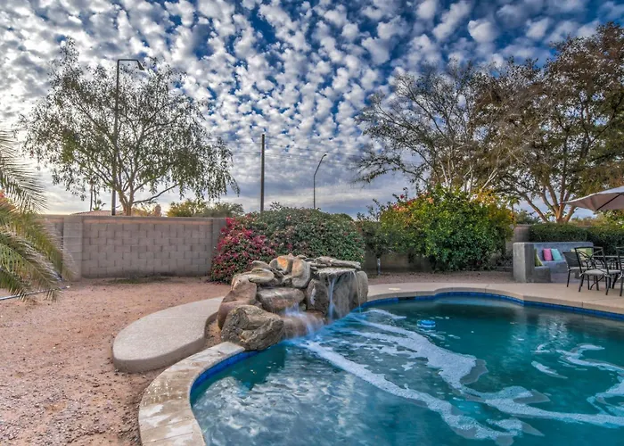 Route 66 Oasis In Downtown With Heated Pool & Mini Golf Holiday home *