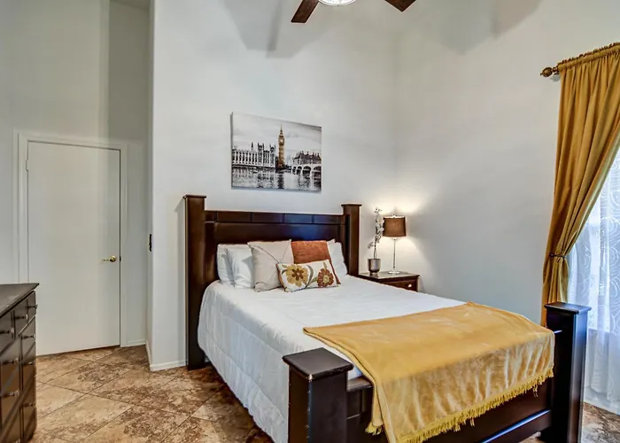 Route 66 Oasis In Downtown With Heated Pool & Mini Golf Holiday home Gilbert